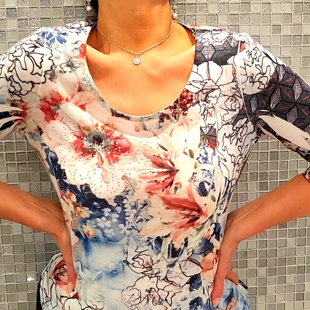 NWOT Floral Sparkle Lightweight Knit Top, Hi-Low Hem, 3/4 Sleeve  *M